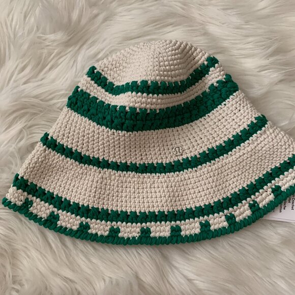LULULEMON Cotton Crochet Bucket in Light Ivory/Raceway Green Sz M/L - Picture 2 of 5